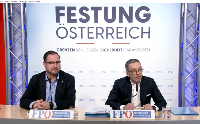 FPÖ-Generalsekretär Christian Hafenecker (l.) und -Bundesparteiobmann Herbert Kickl bei ihrer Pressekonferenz in Wien.